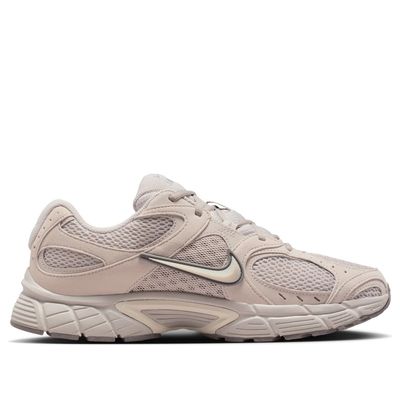Nike V5 RNR Sneakers